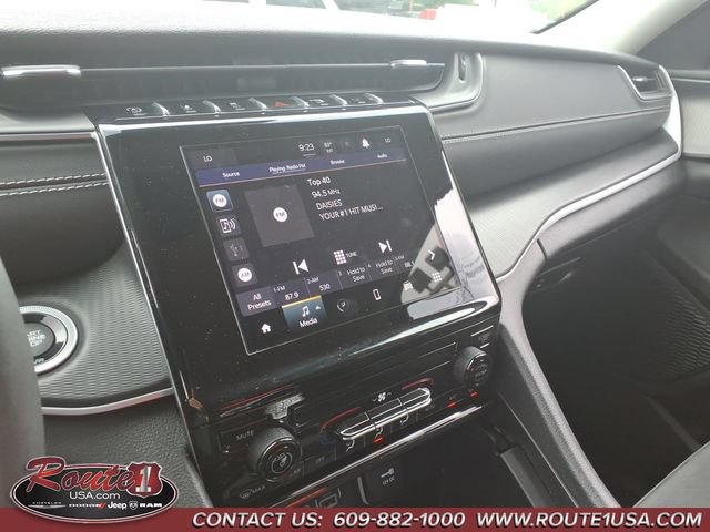 Used 2024 Jeep Grand Cherokee Laredo X AWD/4WD image 34