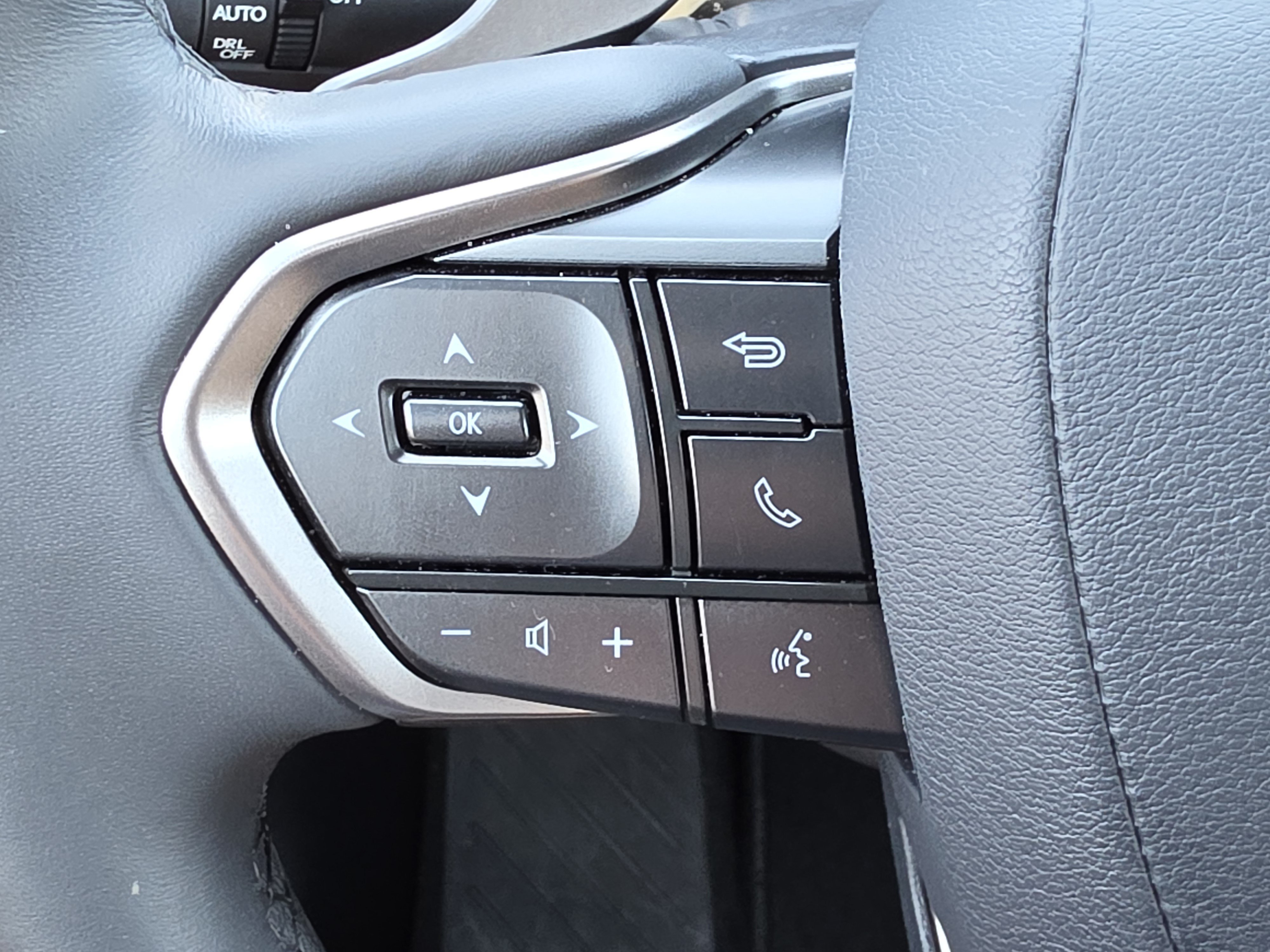 Used 2025 Lexus RX 350 FWD w/ Accessory Package (K3) image 17
