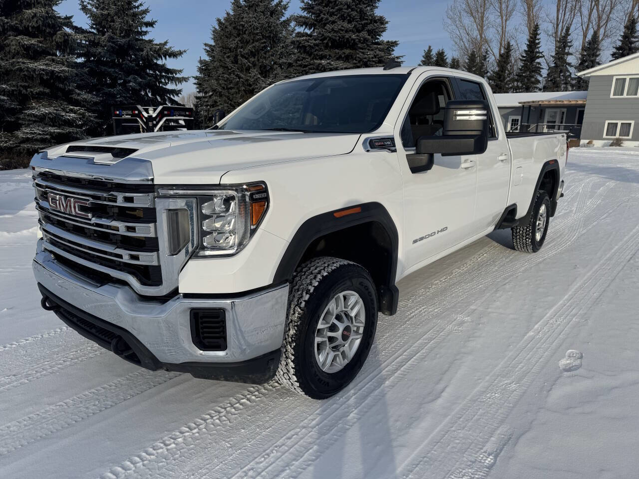 Used 2021 GMC Sierra 2500 SLE image 4
