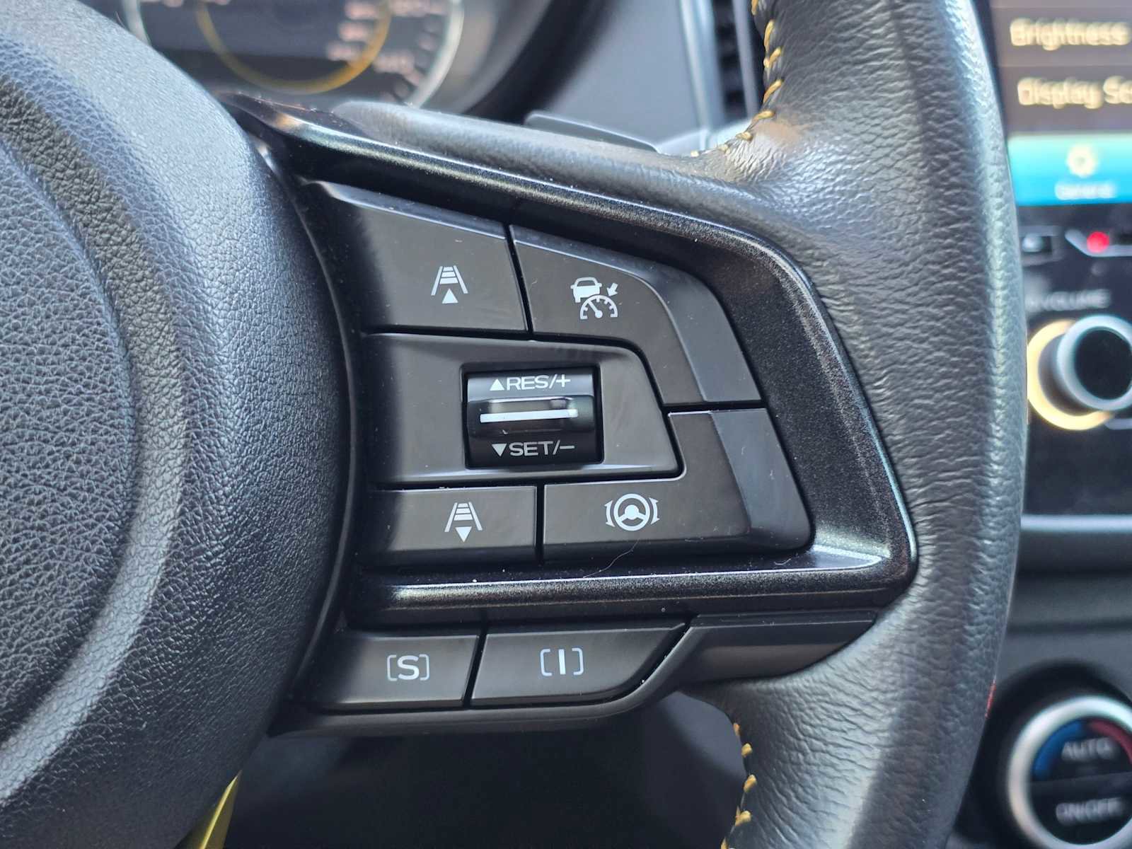 Used 2022 Subaru Crosstrek 2.5i Sport w/ Moonroof Package image 33