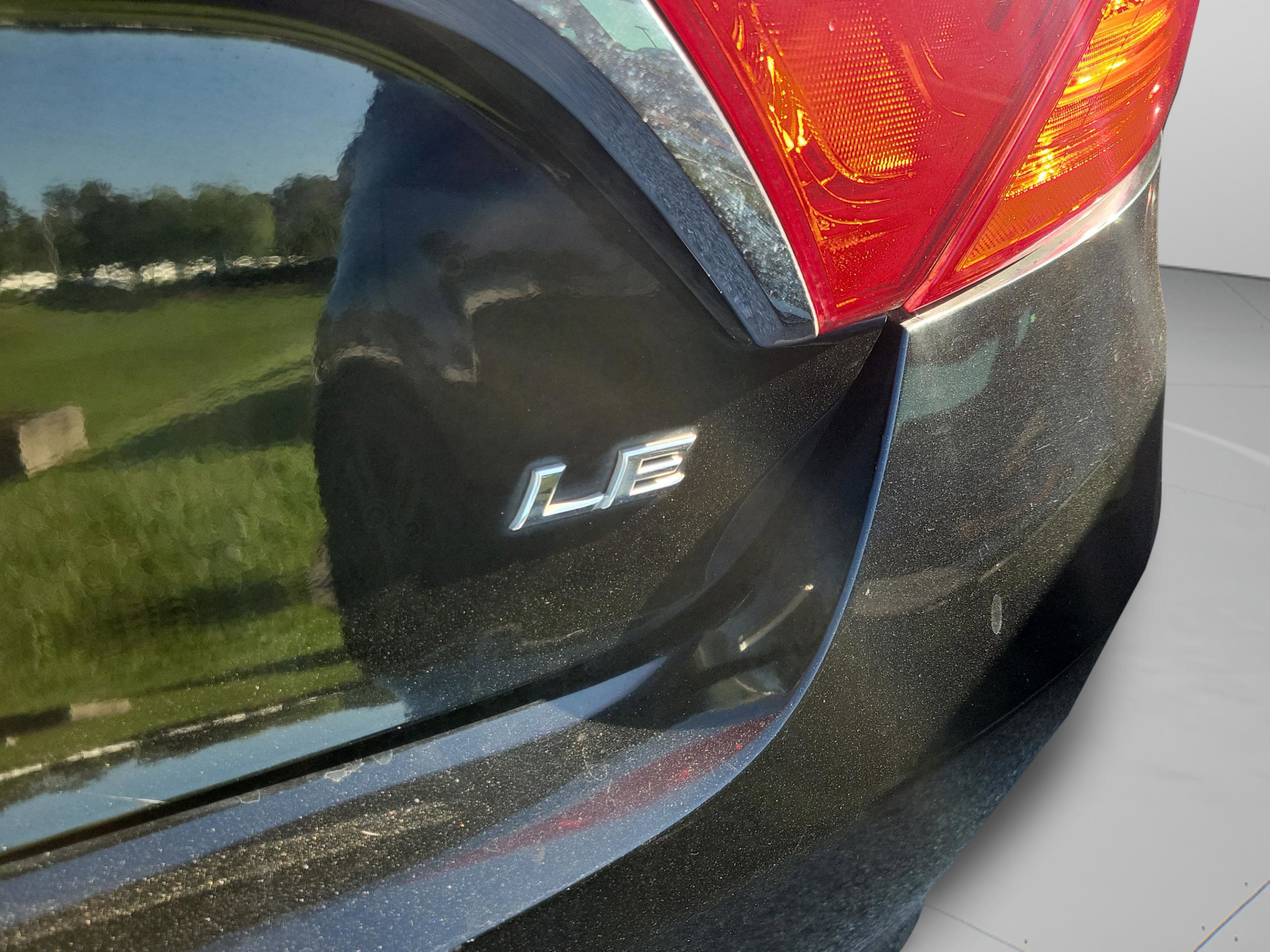 Used 2016 Toyota Camry LE FWD image 21