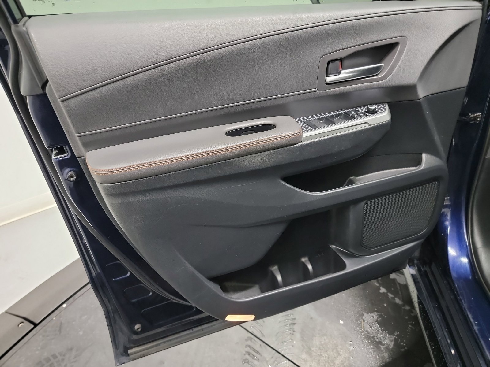 Used 2021 Toyota Sienna XSE w/ XSE Plus Package image 15