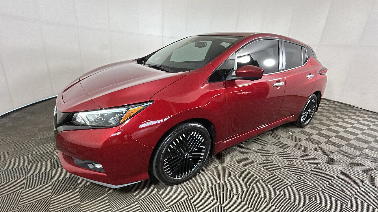 Used 2023 Nissan Leaf SV Plus FWD image 8