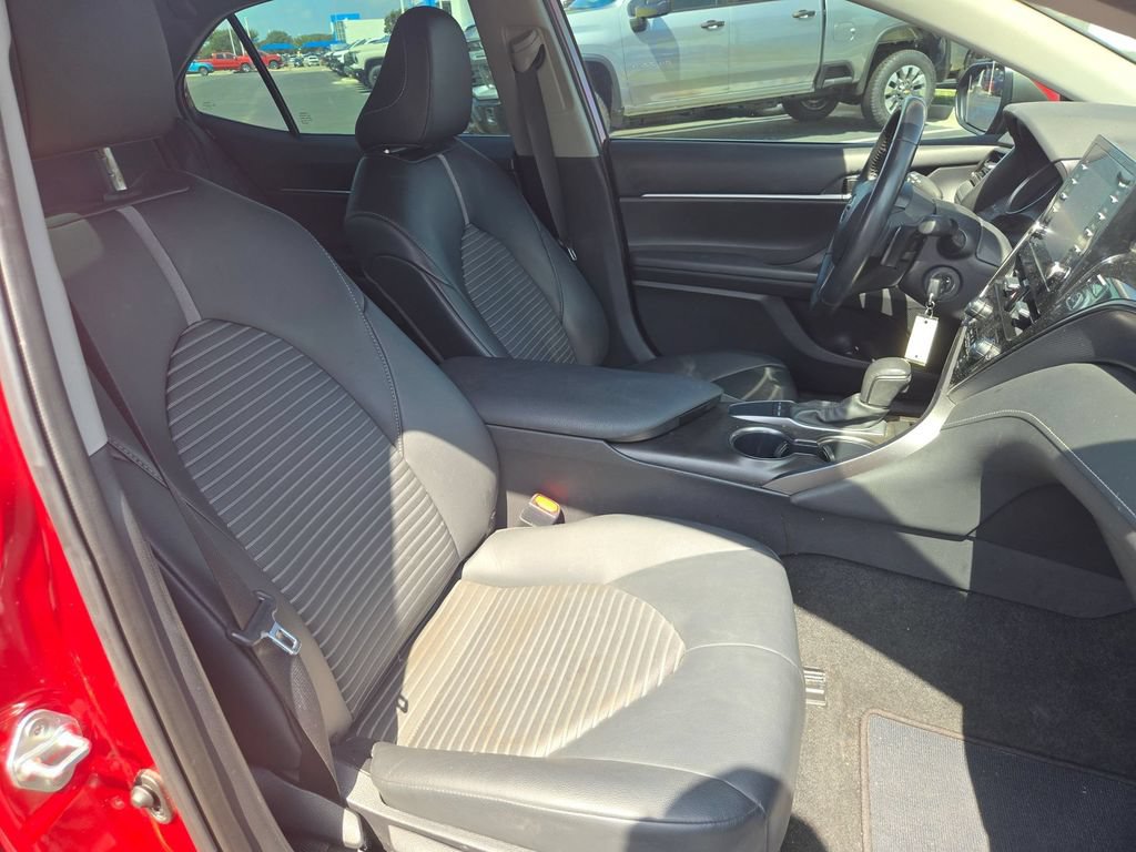 Used 2024 Toyota Camry SE FWD image 19