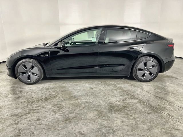 Used 2023 Tesla Model 3 Standard Range image 5
