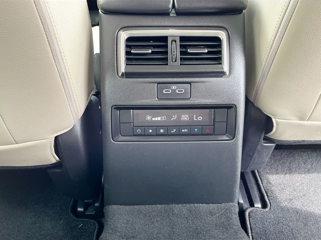 Used 2024 MAZDA CX-90 3.3 Turbo w/ Preferred Package image 27