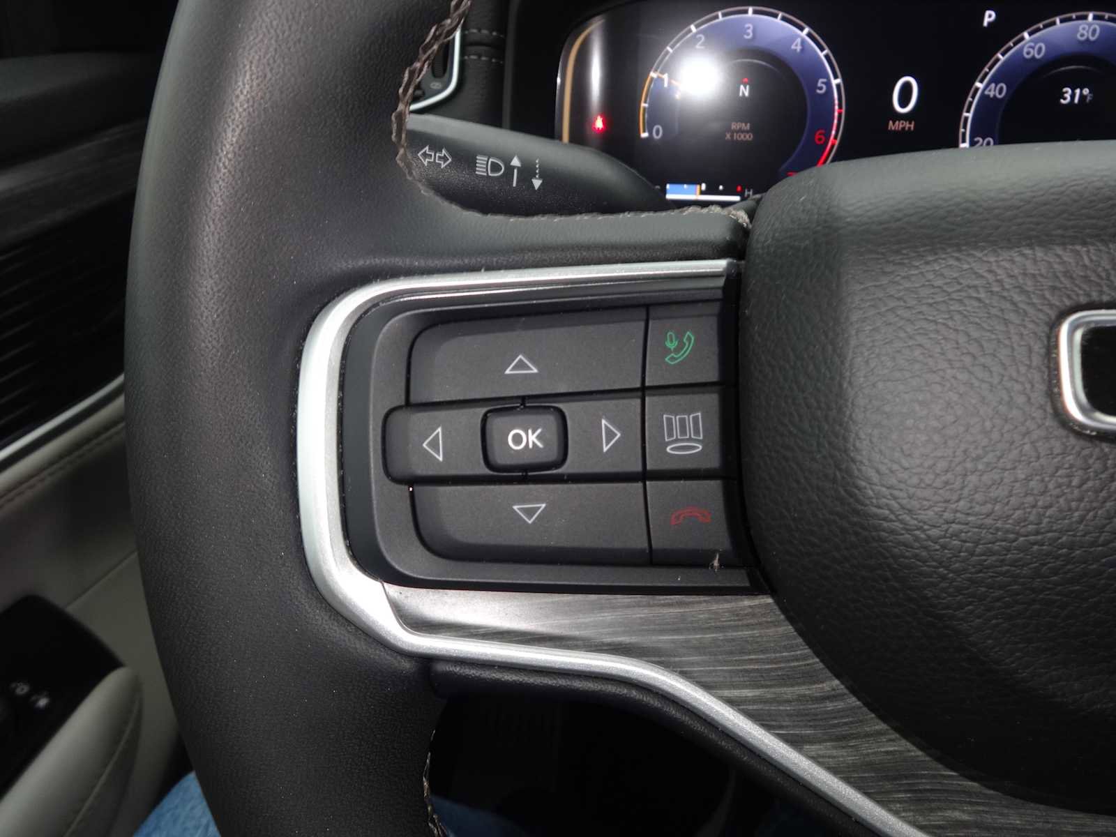 Used 2024 Jeep Wagoneer L Series II w/ Flexible Seating Group image 24