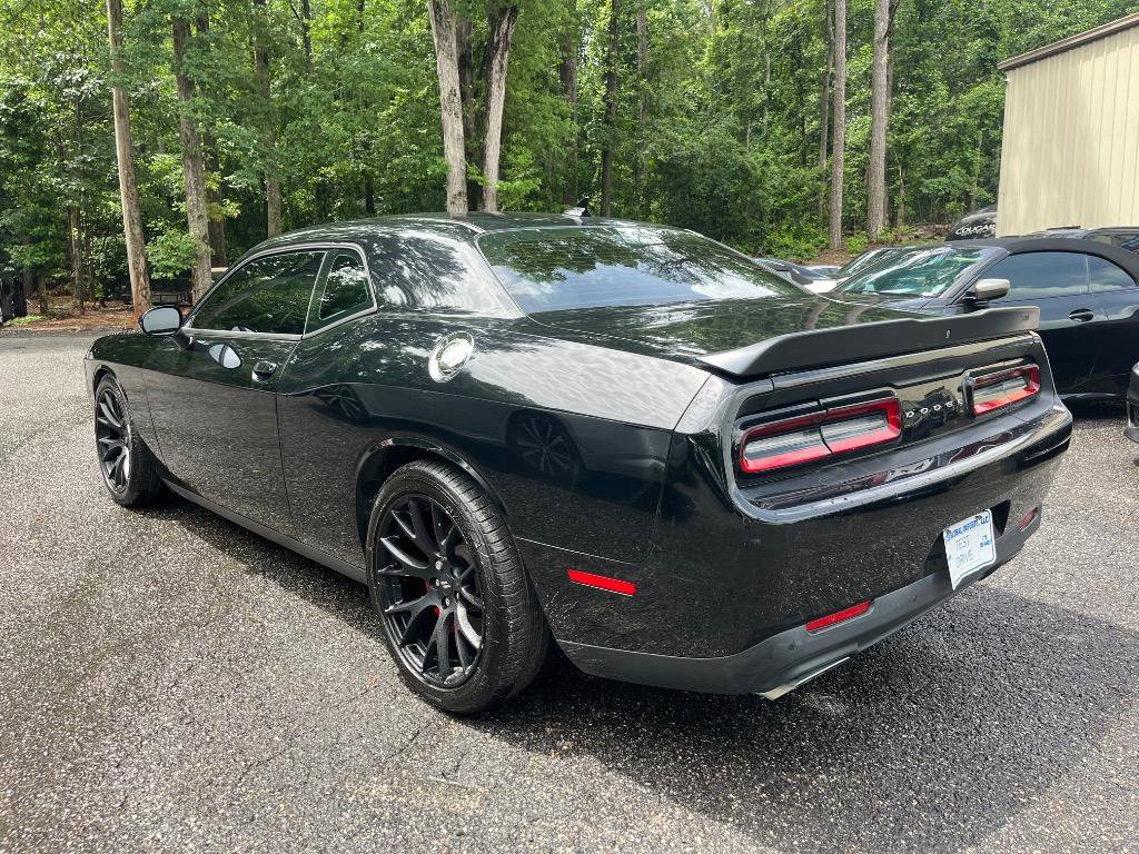 Used 2018 Dodge Challenger R/T Scat Pack w/ Dynamics Package RWD image 6