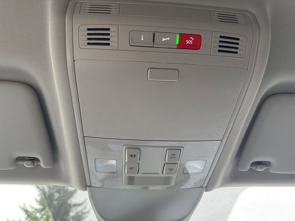 Used 2024 Volkswagen Taos SE image 21