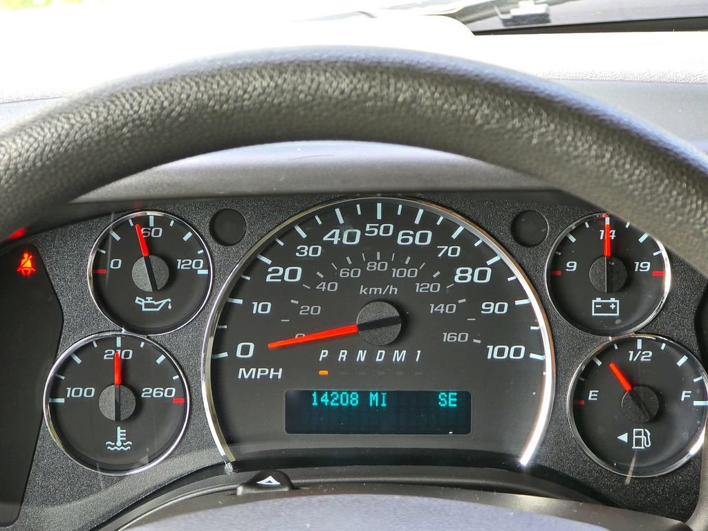 Used 2025 Chevrolet Express 3500 LT w/ LT Preferred Equipment Group RWD image 15