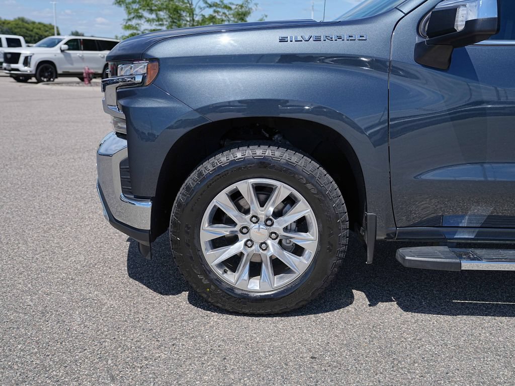 Used 2020 Chevrolet Silverado 1500 LTZ w/ LTZ Plus Package AWD/4WD image 11