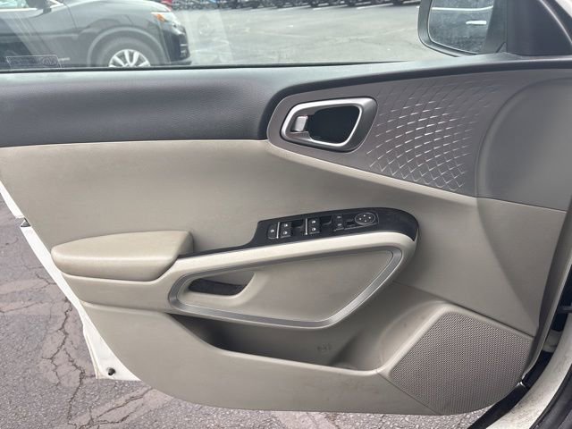 Used 2021 Kia Soul LX image 20