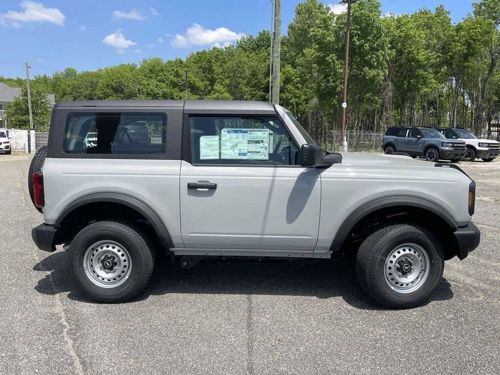 New 2026 Ford Bronco 2-Door AWD/4WD image 2