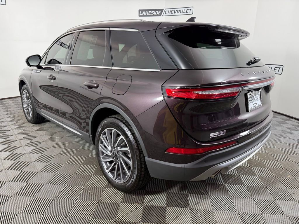 Used 2023 Lincoln Corsair Reserve w/ Equipment Group 201A AWD/4WD image 4