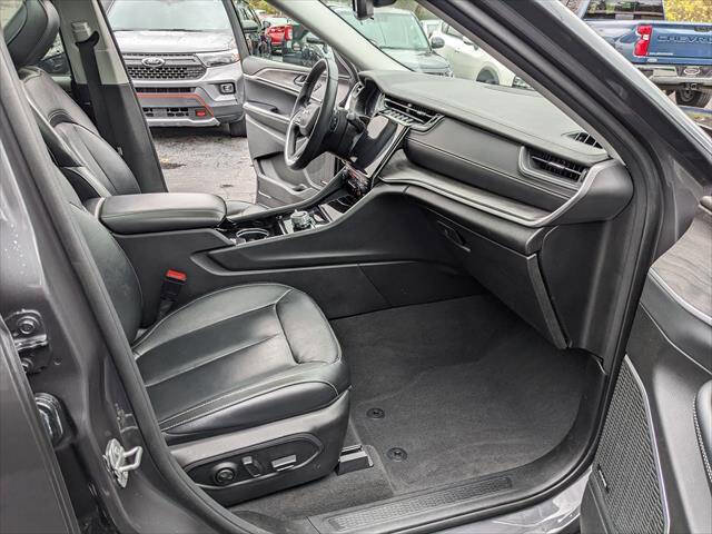 Used 2022 Jeep Grand Cherokee L Limited image 18