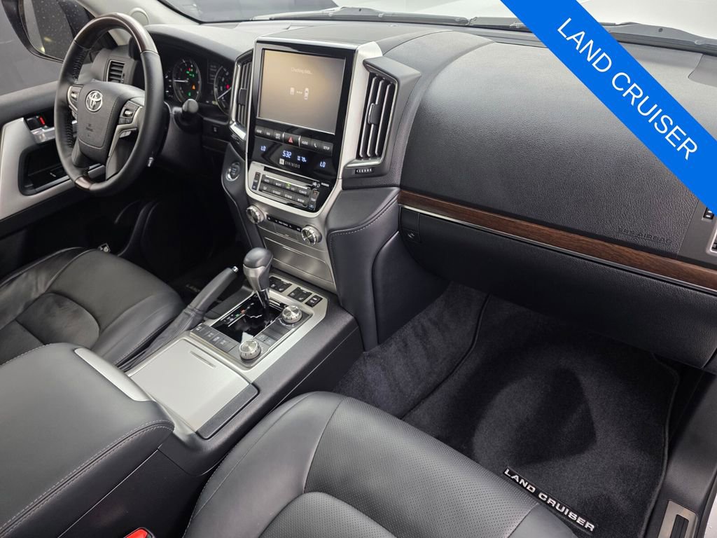 Used 2018 Toyota Land Cruiser image 31