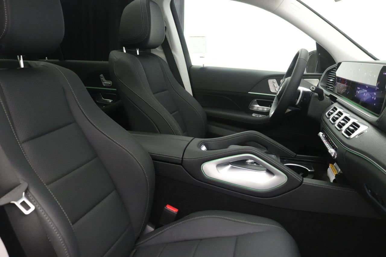 New 2026 Mercedes-Benz GLS 450 4MATIC image 14