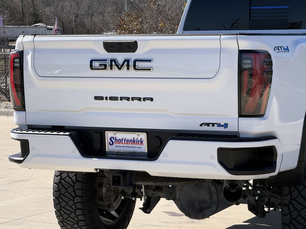 Used 2024 GMC Sierra 3500 AT4 w/ AT4 Premium Plus Package AWD/4WD image 6