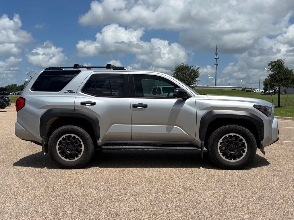 Used 2025 Toyota 4Runner TRD Off-Road Premium AWD/4WD image 4
