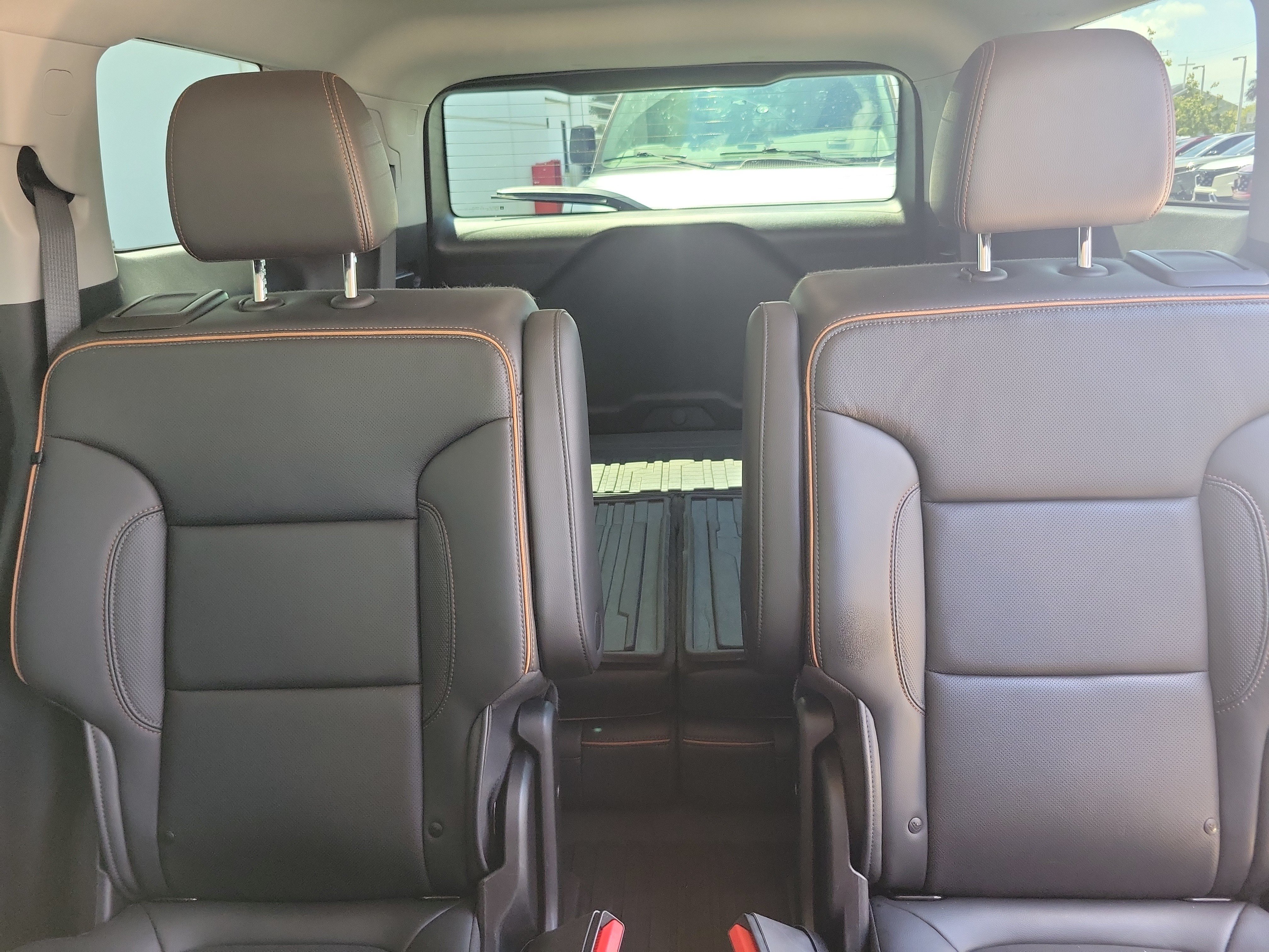 Used 2022 GMC Acadia AT4 w/ Preferred Package AWD/4WD image 20