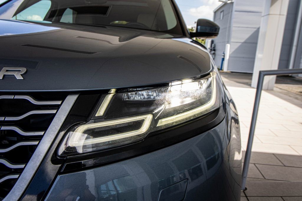 Used 2020 Land Rover Range Rover Velar S image 10