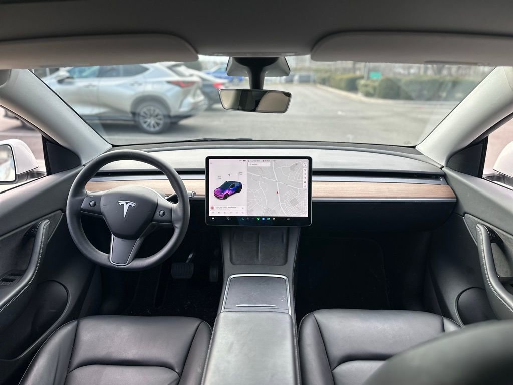 Used 2022 Tesla Model Y Long Range image 8