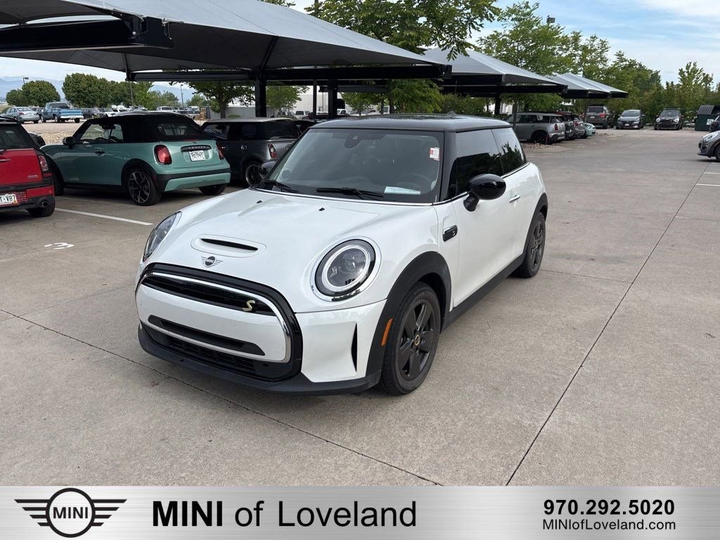 Used 2024 MINI Cooper SE FWD image 1