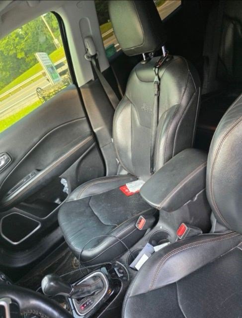 Used 2019 Jeep Compass Limited AWD/4WD image 10