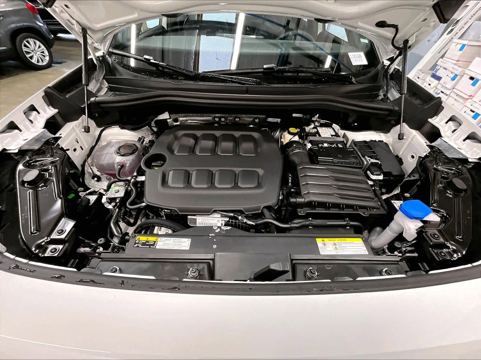 New 2026 Volkswagen Tiguan SE R-Line FWD image 13