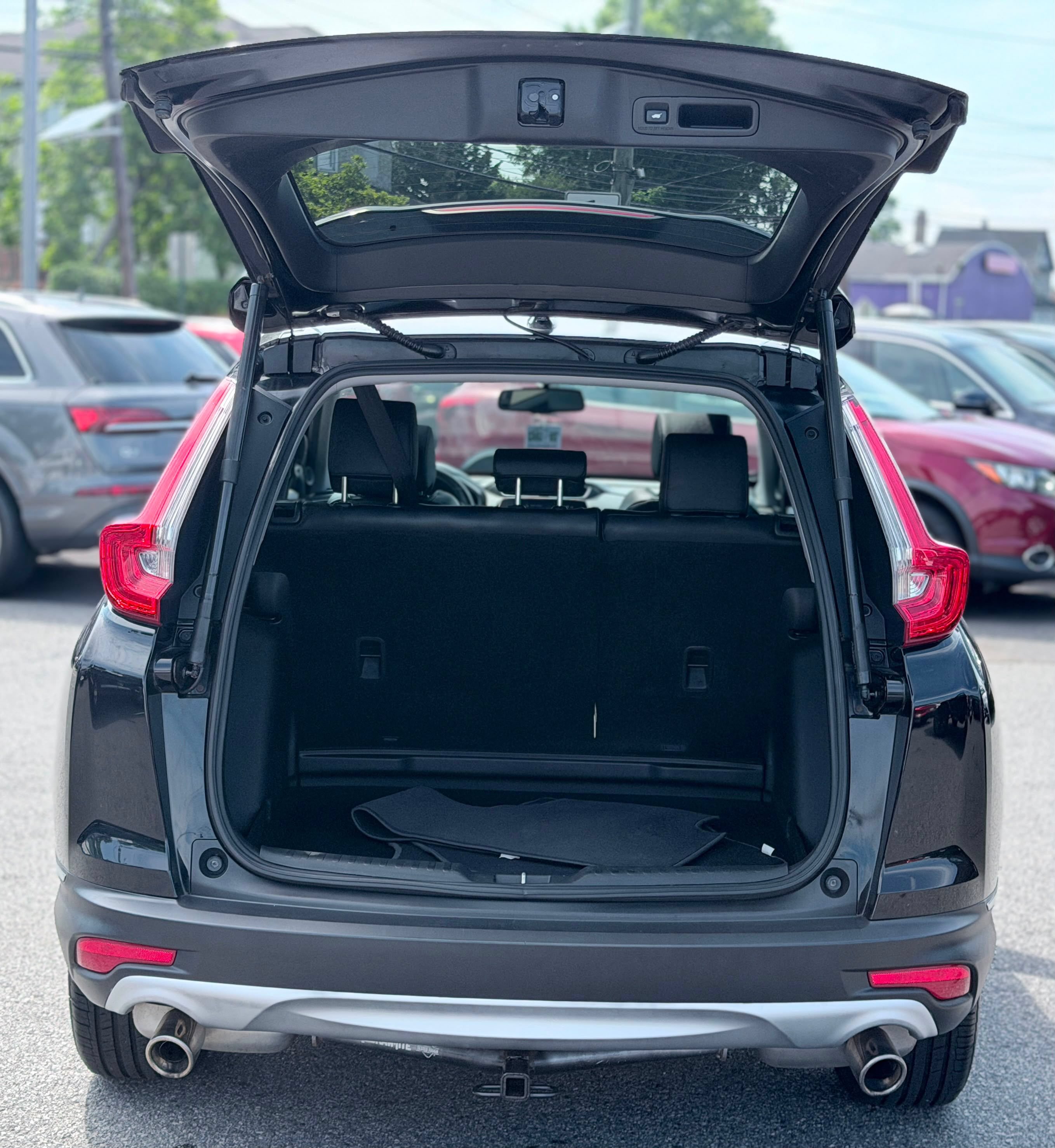 Used 2018 Honda CR-V Touring image 9