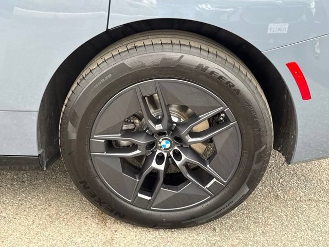 Used 2026 BMW iX xDrive60 w/ Executive Package AWD/4WD image 14