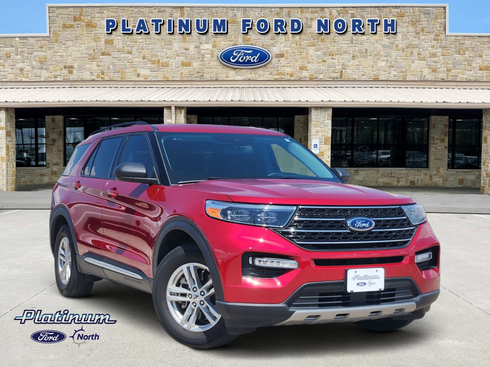 Used 2024 Ford Explorer XLT w/ Equipment Group 202A RWD image 1
