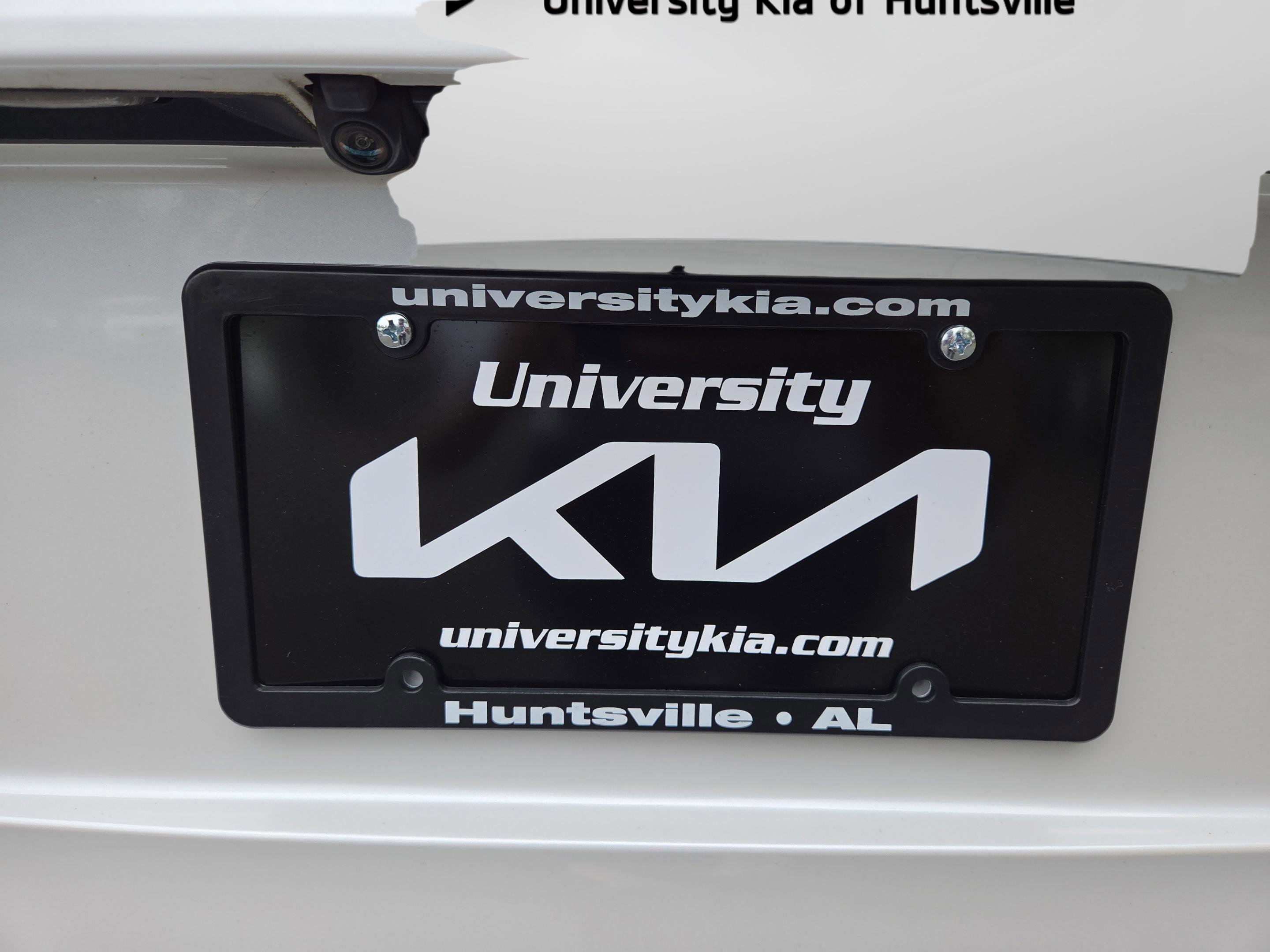 Used 2022 Toyota Highlander L image 37