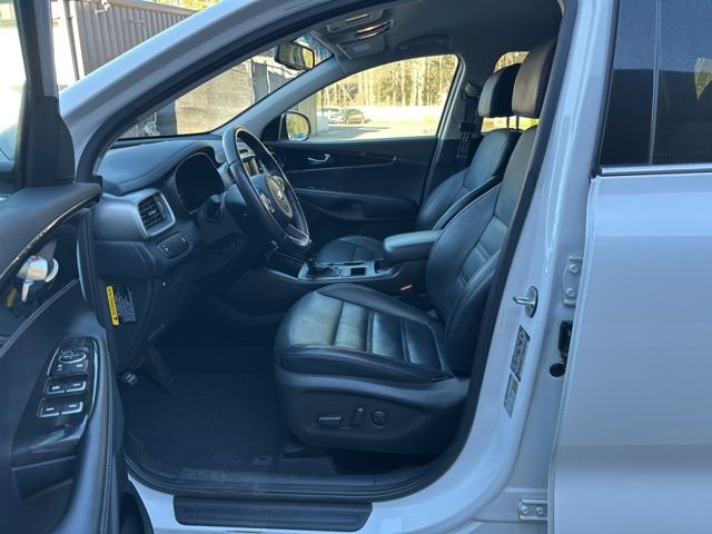 Used 2017 Kia Sorento LX w/ LX Convenience Package image 13