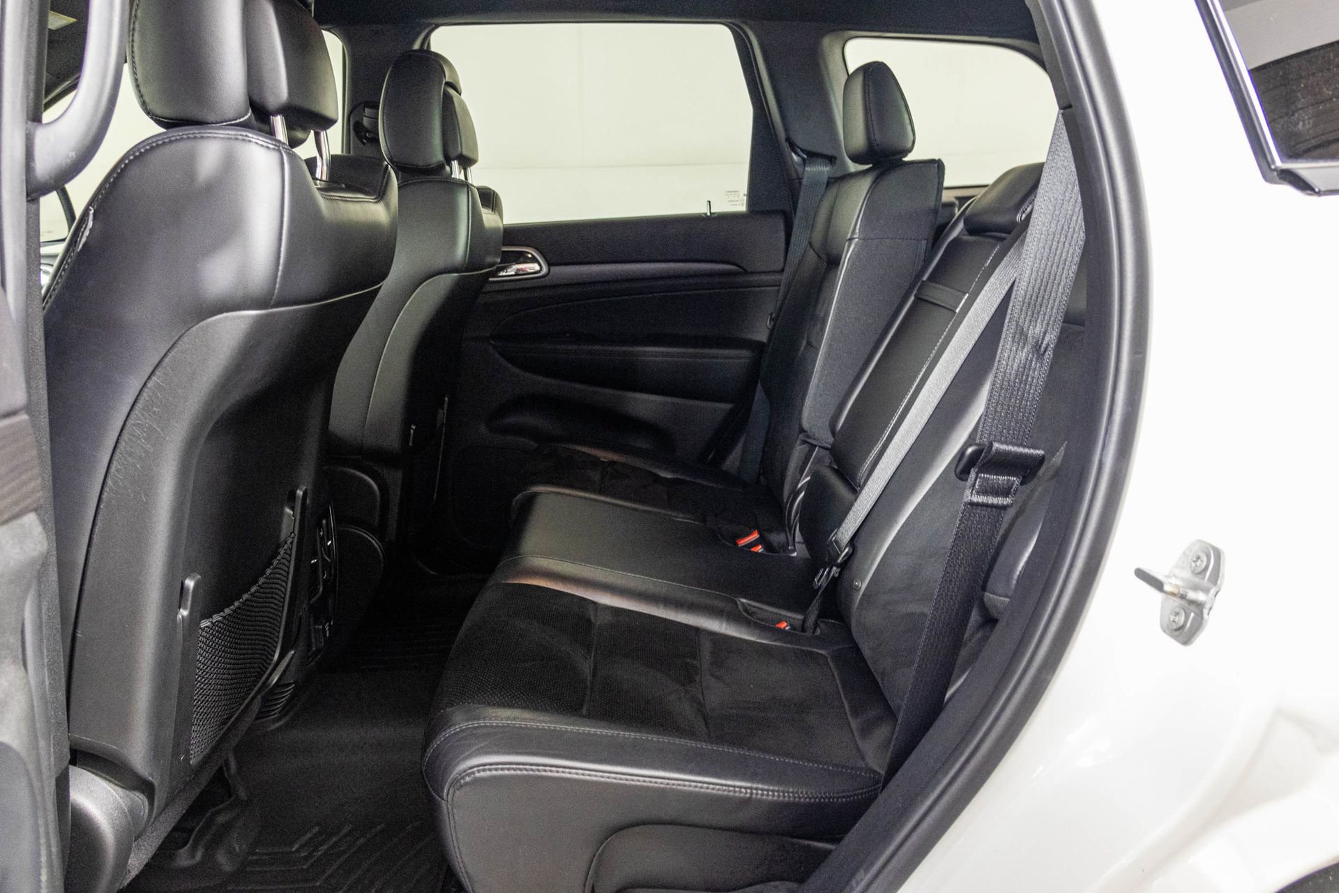 Used 2018 Jeep Grand Cherokee Altitude image 41
