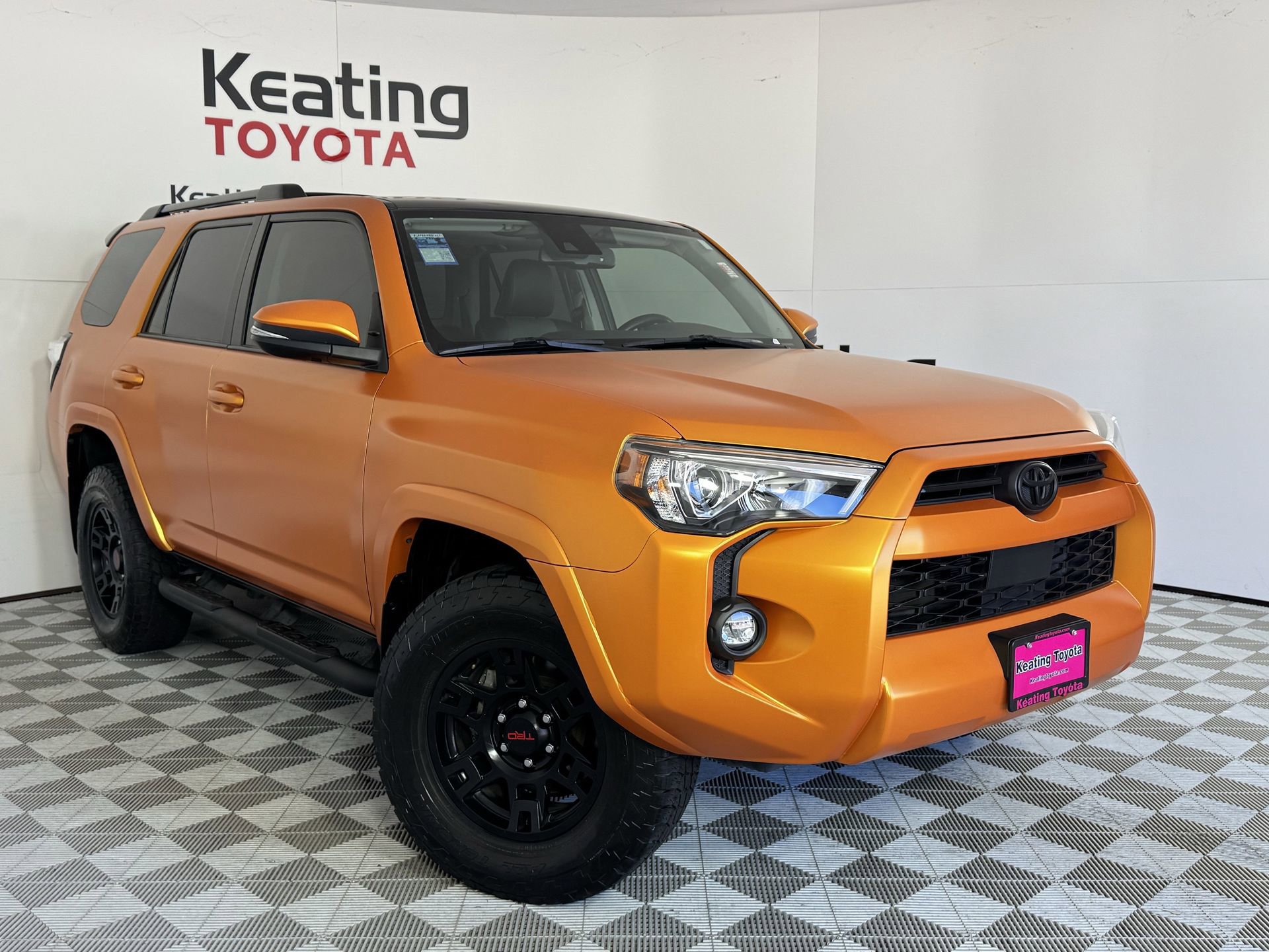 Used 2023 Toyota 4Runner SR5 Premium w/ Moonroof Package image 3