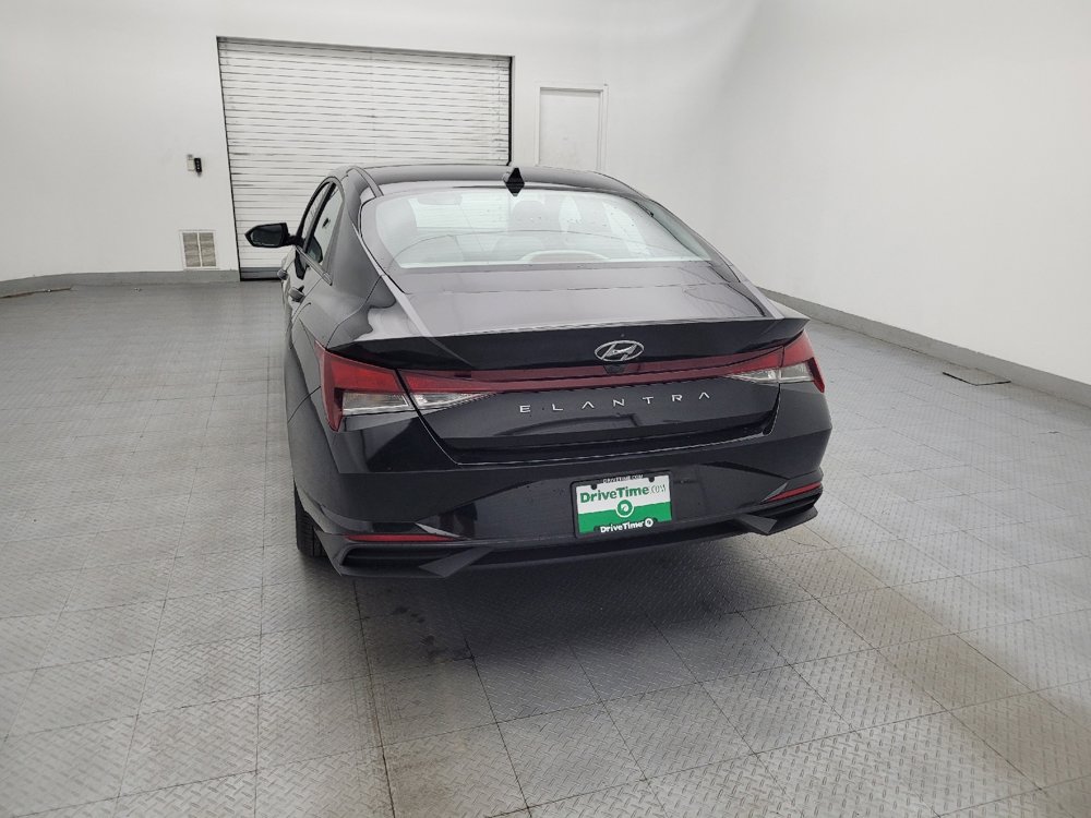 Used 2023 Hyundai Elantra SEL image 6