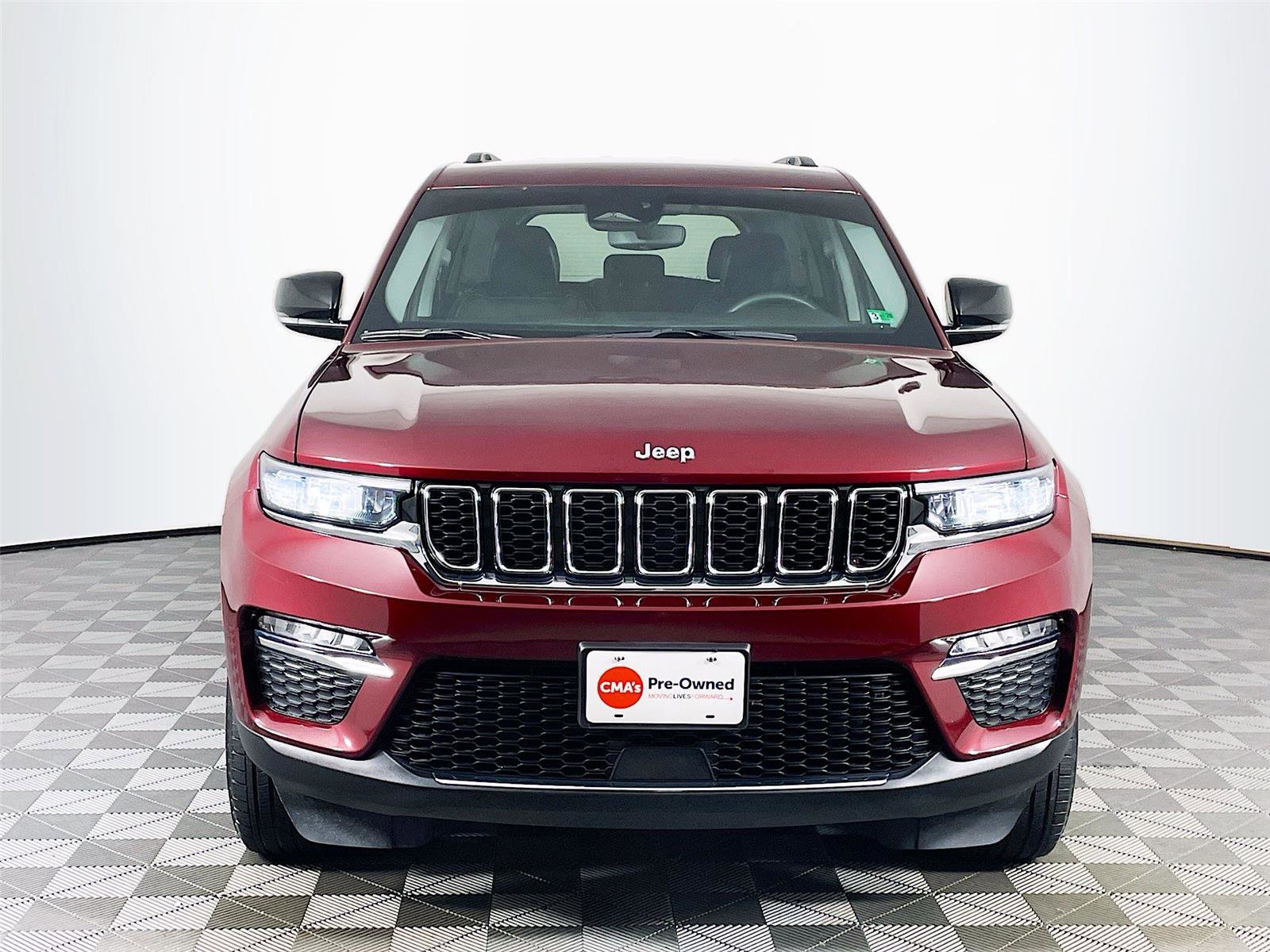 Used 2023 Jeep Grand Cherokee Limited image 2