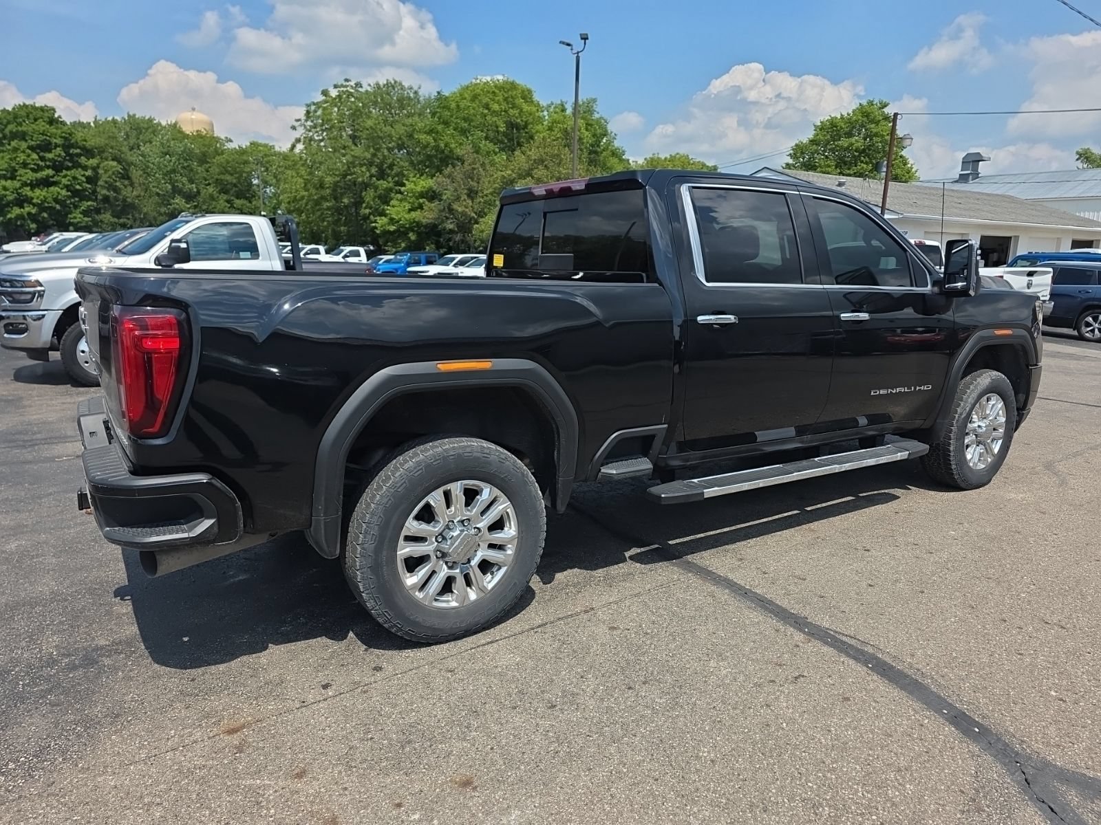Used 2022 GMC Sierra 3500 Denali AWD/4WD image 5