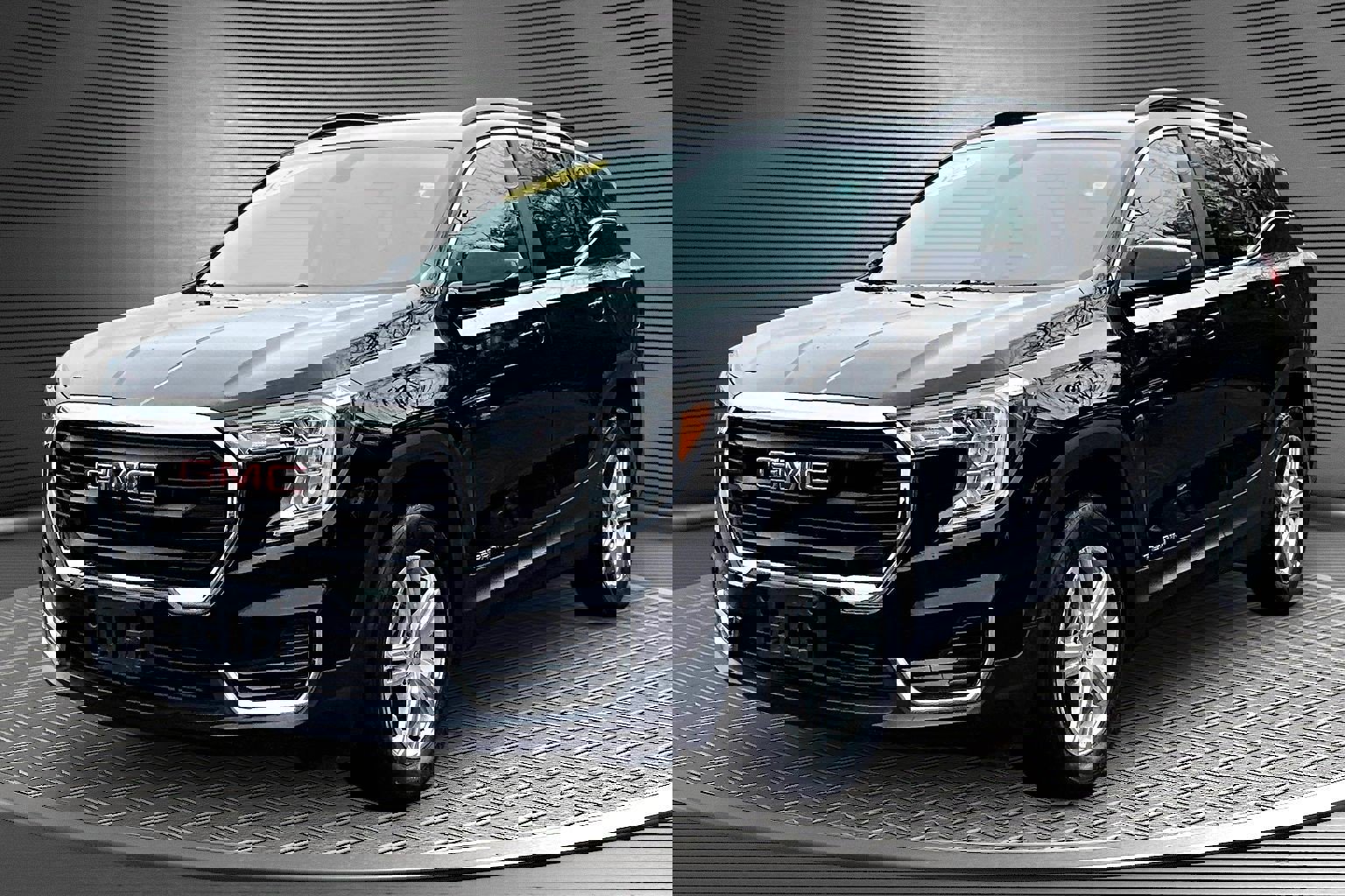 Used 2022 GMC Terrain SLE w/ Driver Convenience Package image 3