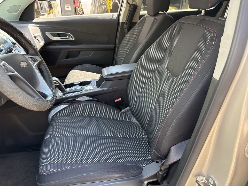 Used 2011 Chevrolet Equinox LT w/ Driver Convenience Package image 18
