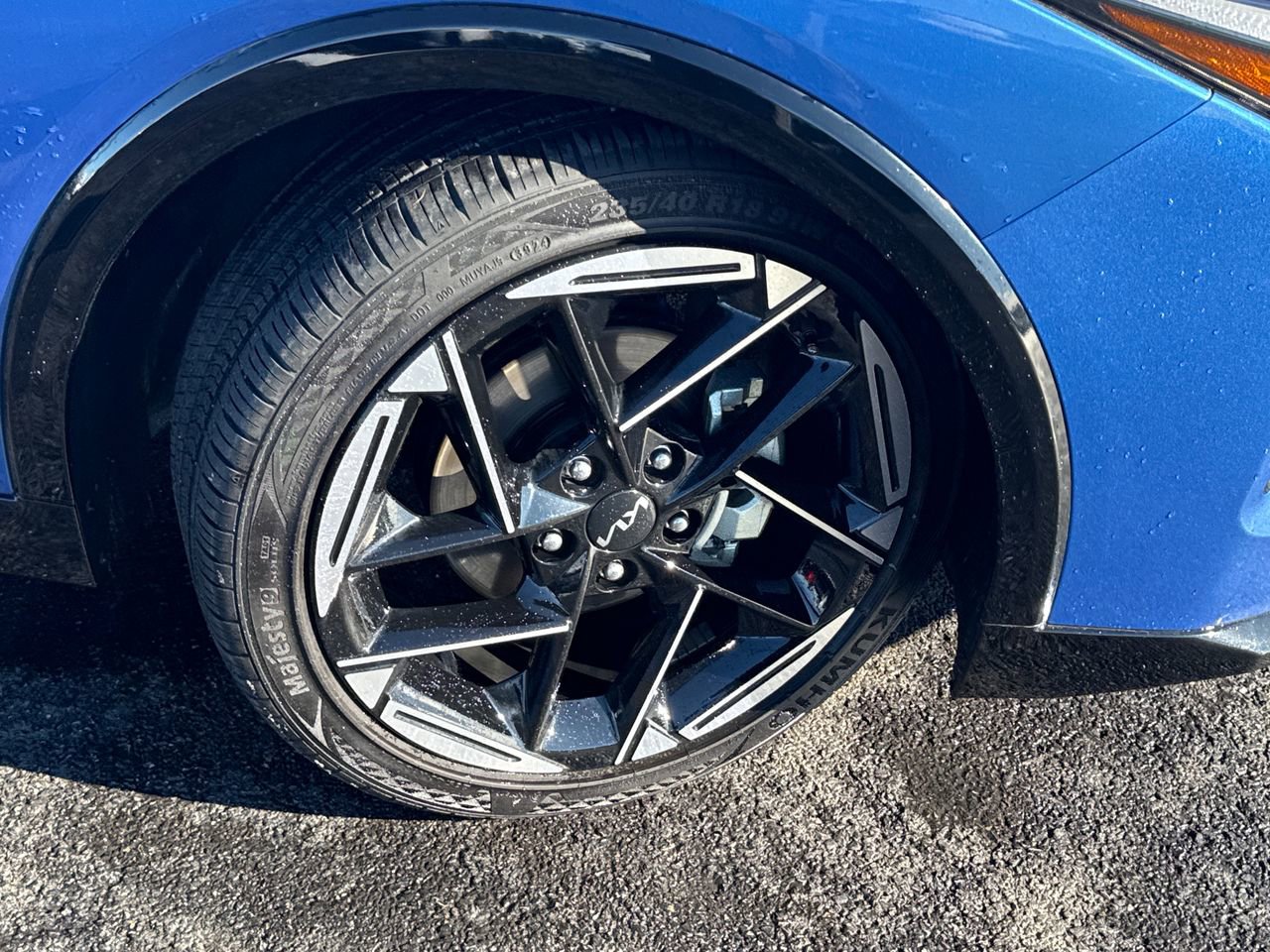 Used 2025 Kia K4 GT-Line image 9