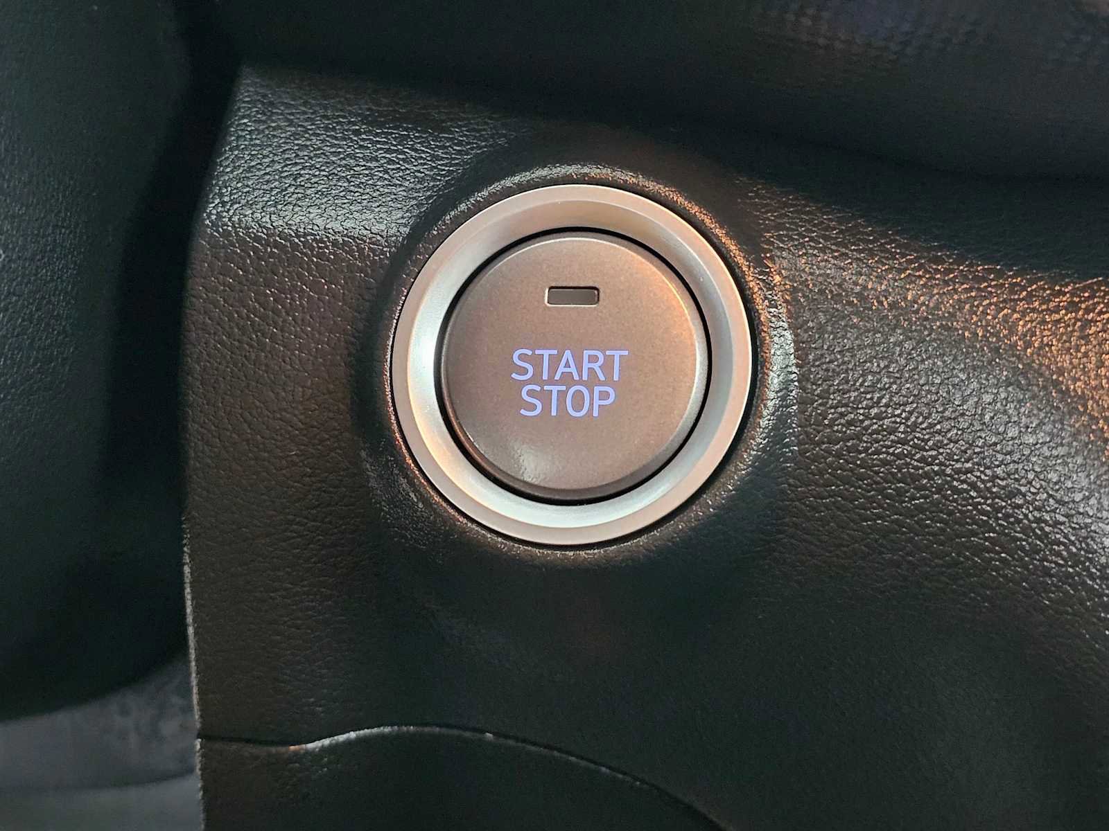 Used 2023 Hyundai Kona SE image 29