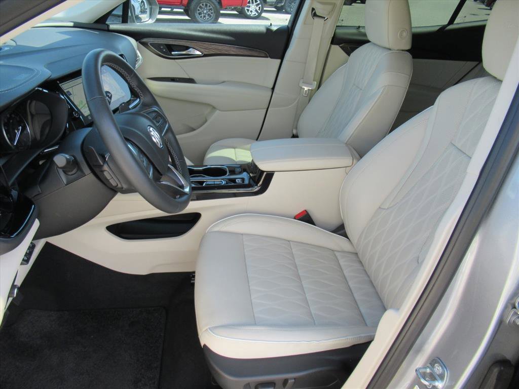Used 2023 Buick Envision Avenir image 17