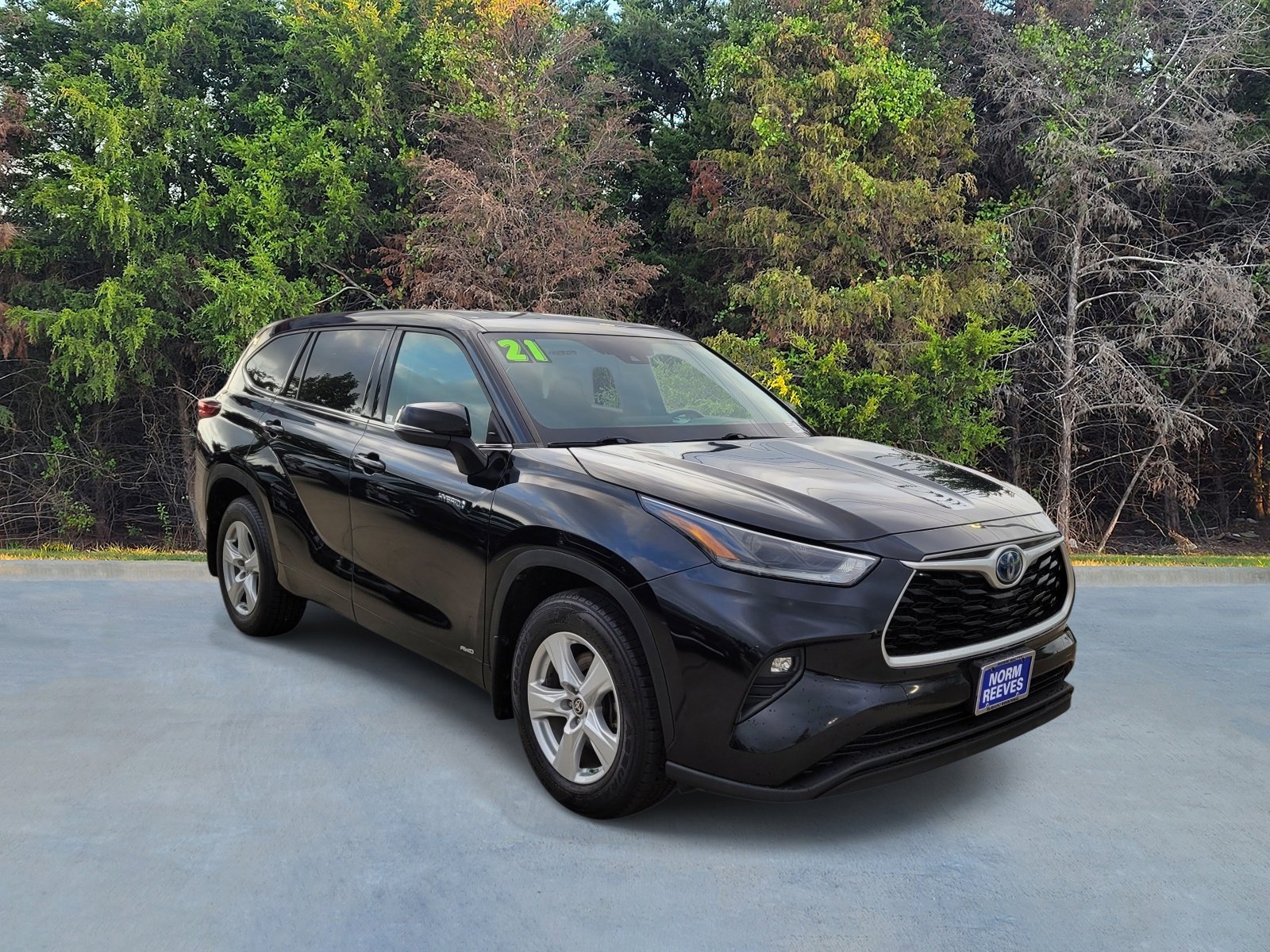 Used 2021 Toyota Highlander LE AWD/4WD image 16