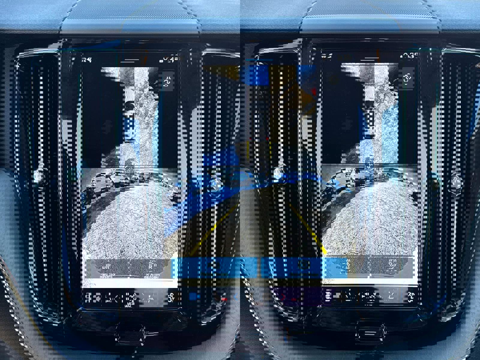 Certified 2025 Volvo XC60 B5 Plus image 23