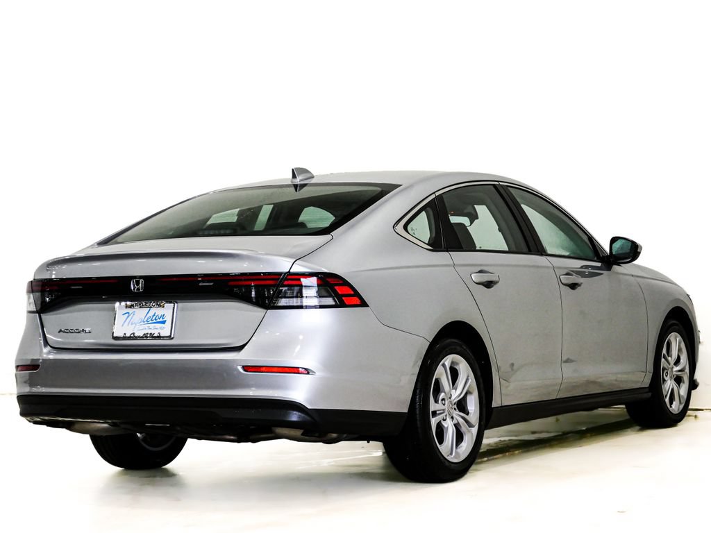 Used 2025 Honda Accord LX image 6