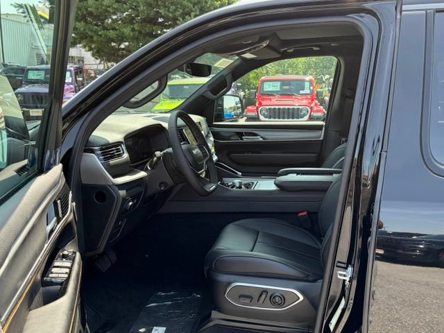 New 2026 Jeep Grand Wagoneer 4WD image 15