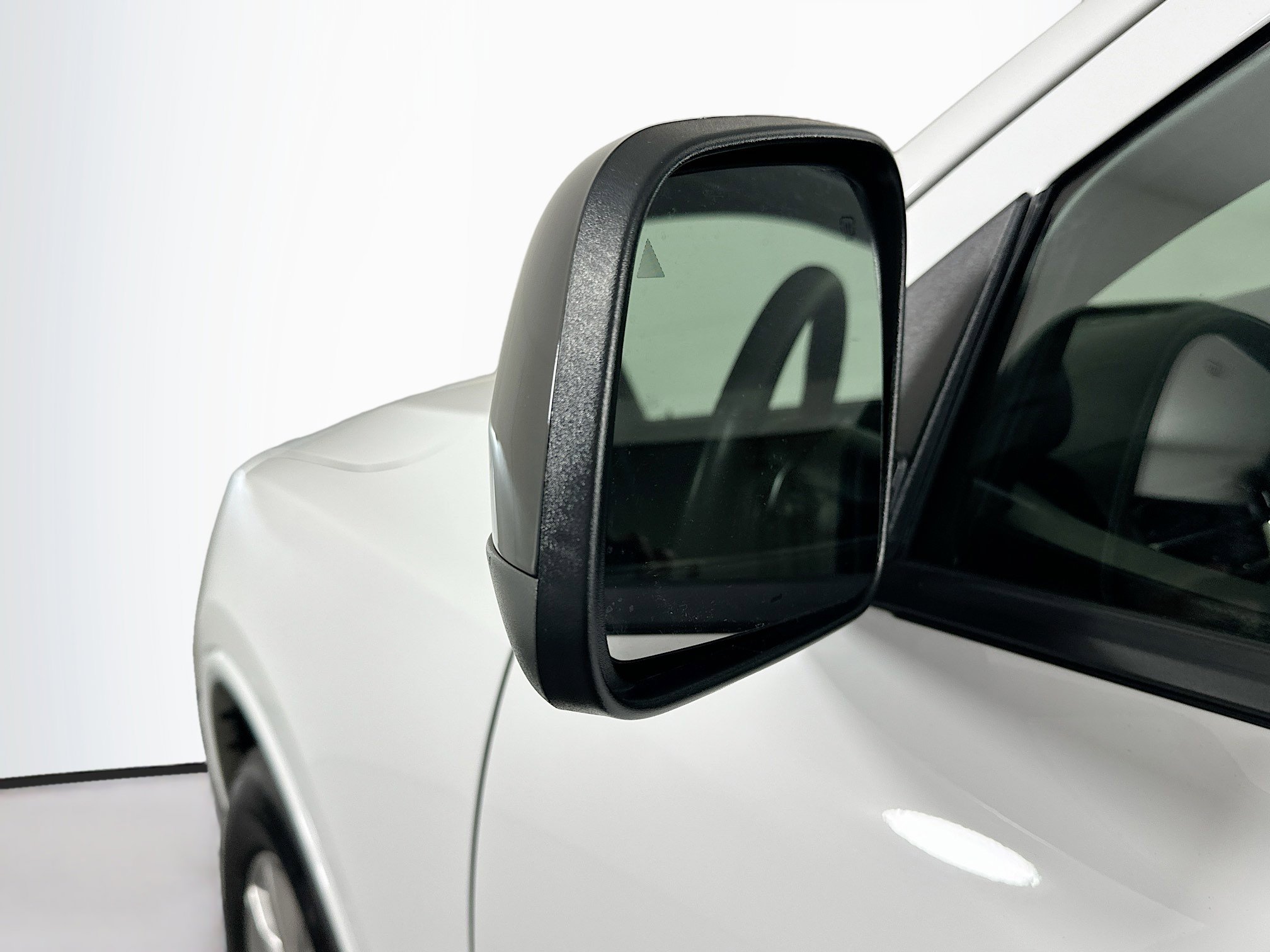 Used 2025 Dodge Durango GT RWD image 16