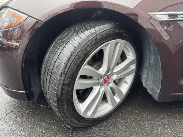 Used 2016 Jaguar XJ R-Sport RWD image 38